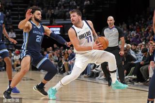 现场观赛的 现场观赛的